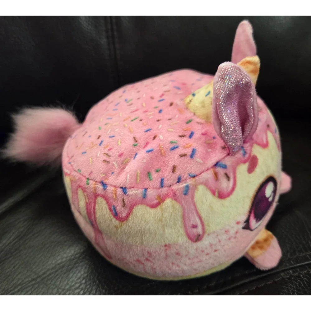 Cookeez Makery Strawberry Unicorn Freezy Cakez Moose Toys. Tested Works No Box